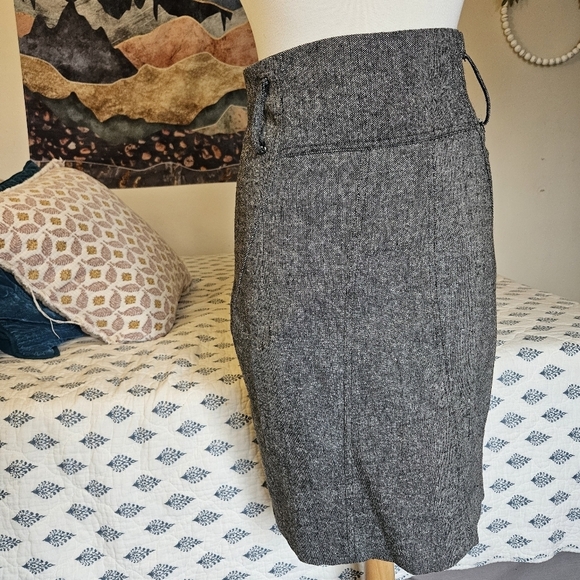 Dalia Wool Pencil Skirt Size 4 Gray Herringbone High-Rise Career Classic Lined - Picture 4 of 10